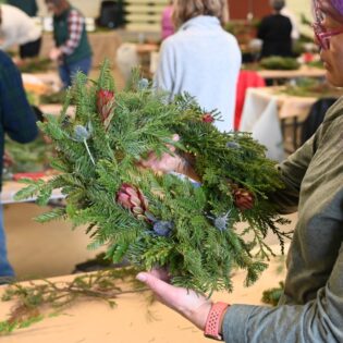 Members-Only Wreath Making Workshop